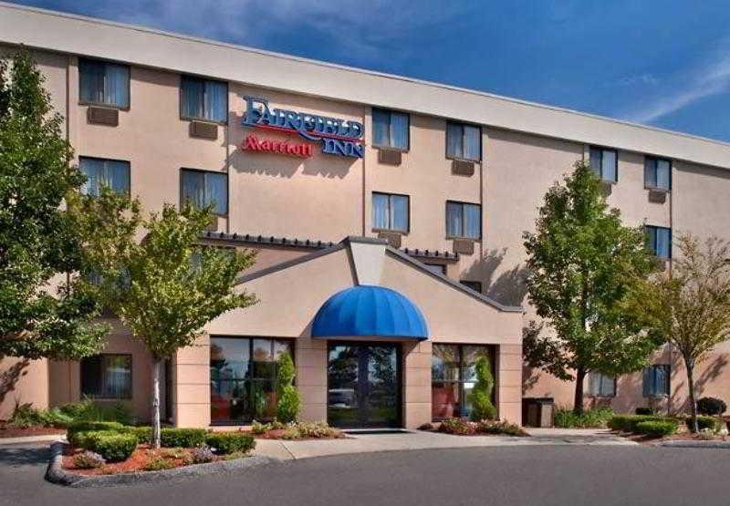 Fairfield Inn Manchester - Boston Regional Airport Exterior photo